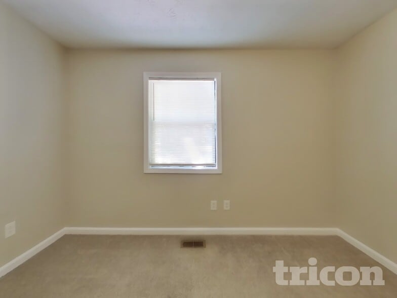 Building Photo - 2280 Lexington Way