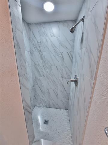 Building Photo - 313 NW Suzanne Terrace