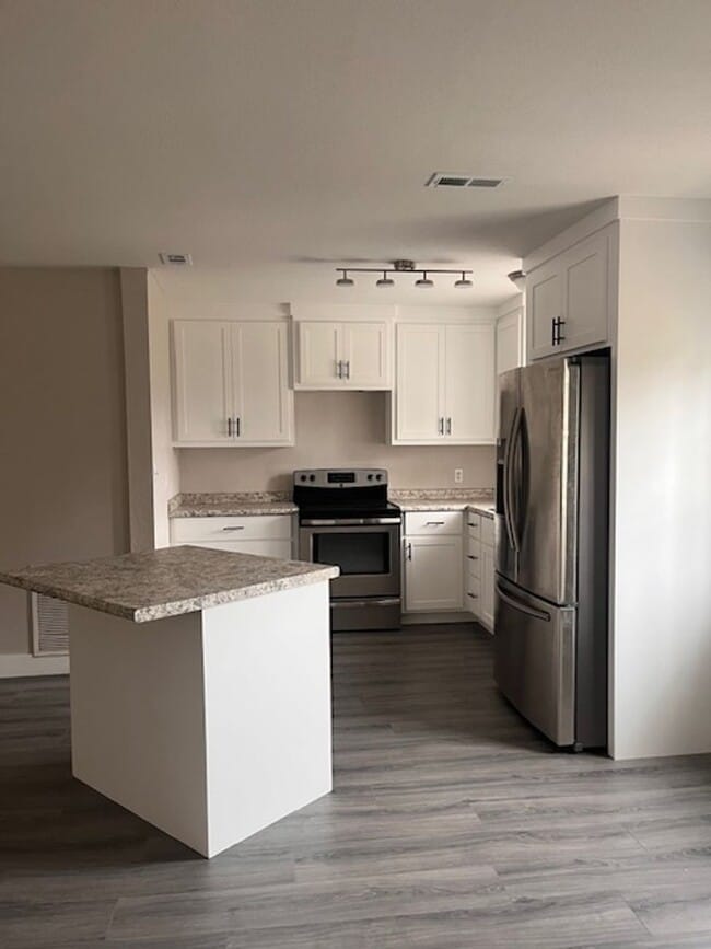 Building Photo - Joree Springs S/D