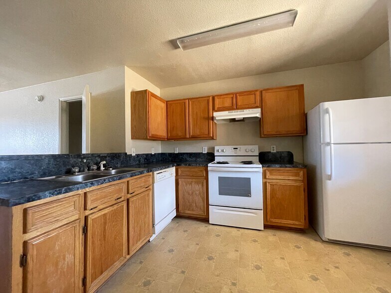 Building Photo - 3408 Zephyr Rd
