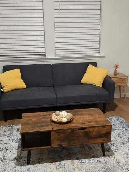 Building Photo - 117 Claret Cup Wy