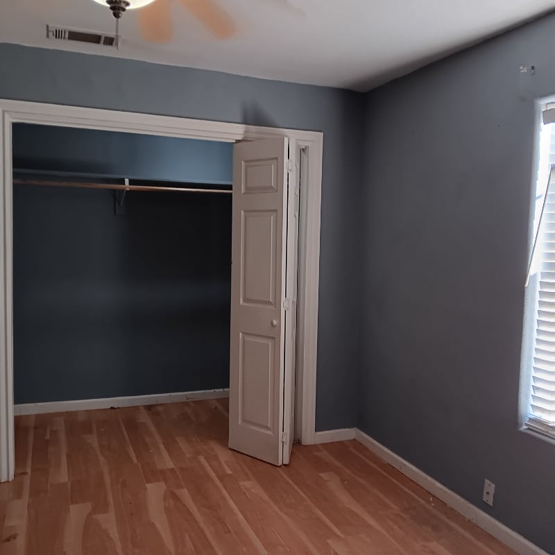 Building Photo - 630 E 6th St