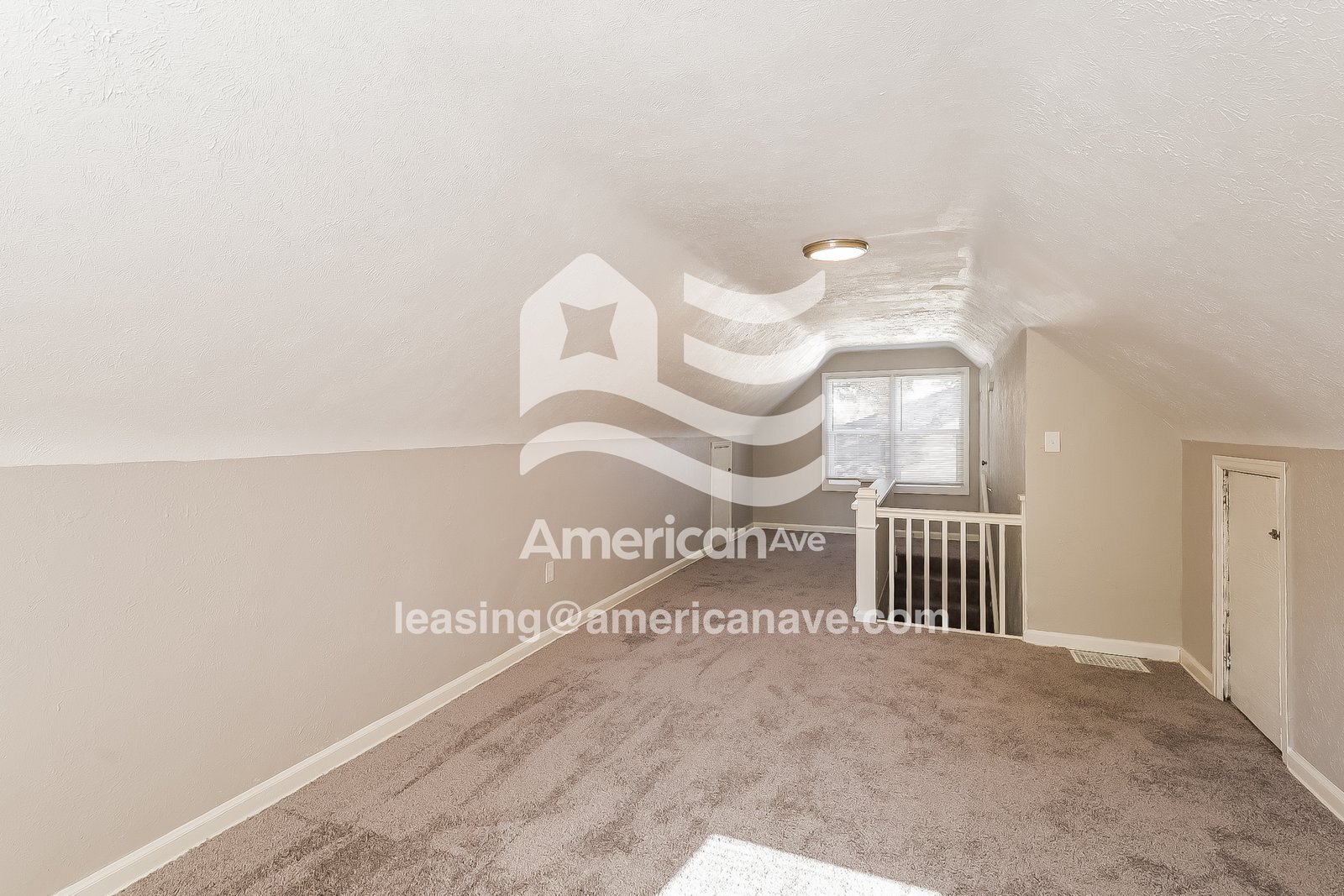 Building Photo - 3733 N Gladstone Ave
