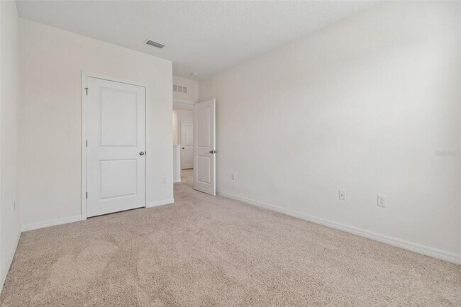 Building Photo - 17053 Oval Rum Dr