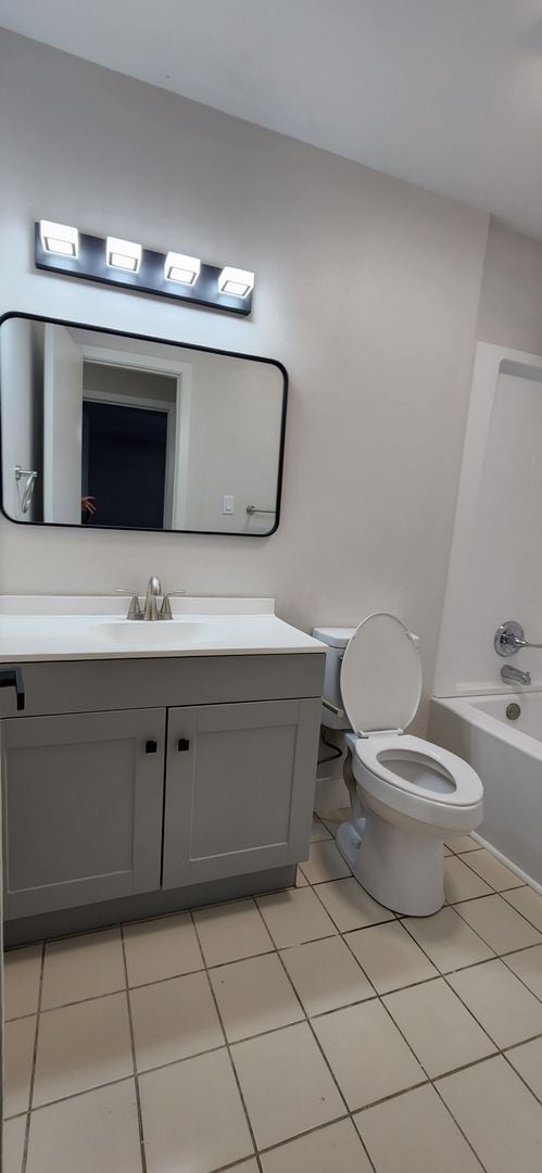 Building Photo - Completely Remodeled 3 Bed / 2 Bath Home 1,704 SF