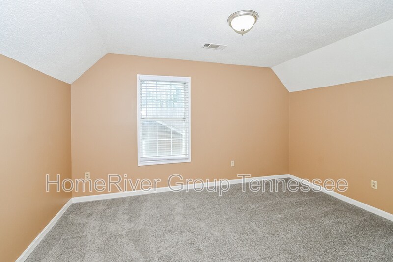 Building Photo - 7391 Hollorn Ln