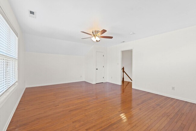 Building Photo - Beautiful 5 Bedroom Home in Dansforth Neighborhood