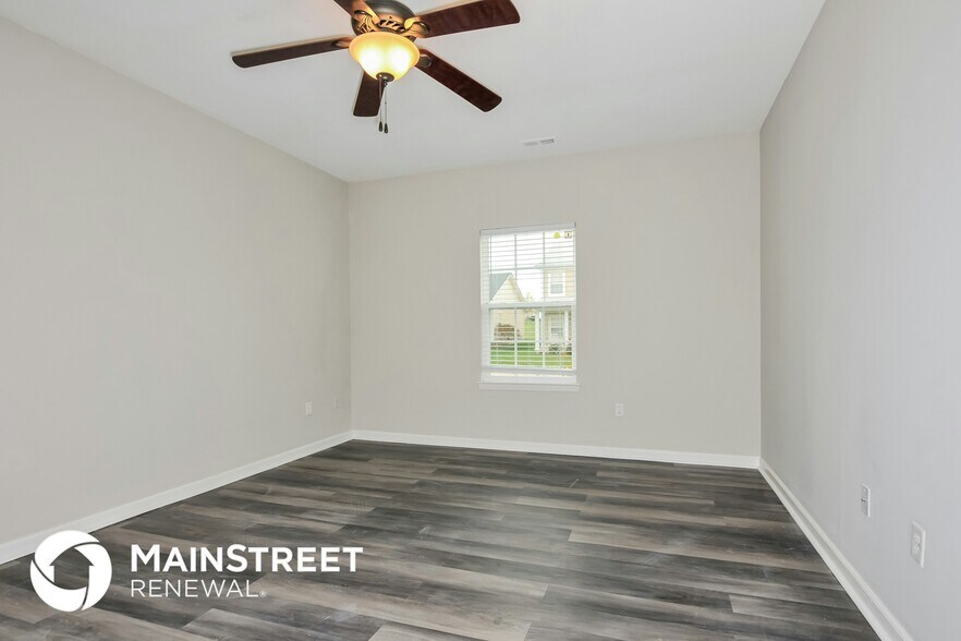 Building Photo - 1010 Glengarry Dr