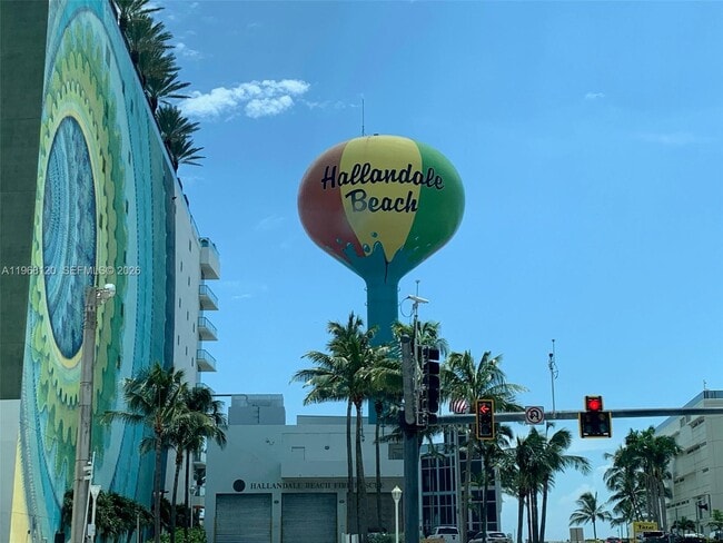 Building Photo - 215 SE 3rd Ave