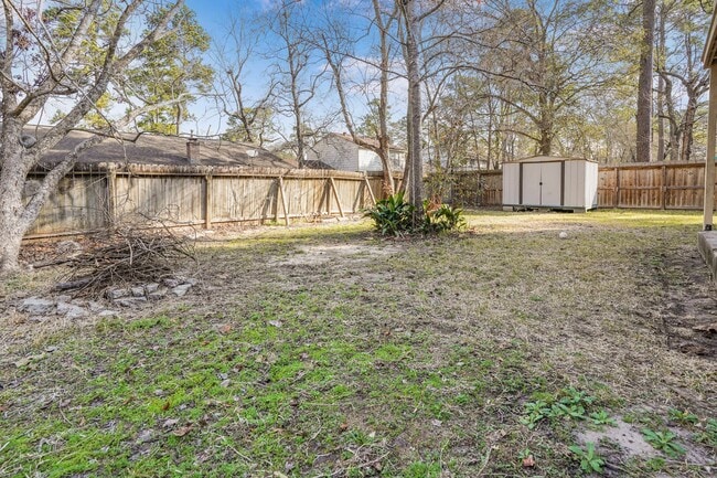 Building Photo - 2019 Lake Creek Dr