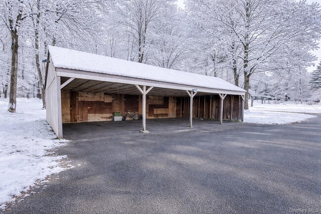 Building Photo - 404 Mountain Laurel Dr