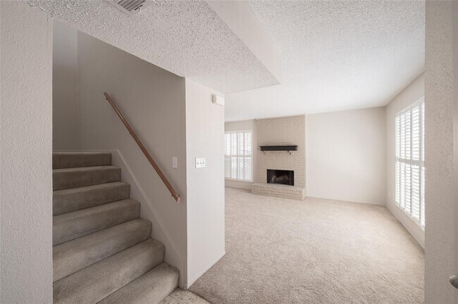 Building Photo - 3200 S Gessner Rd