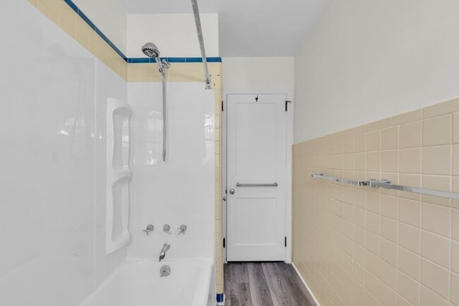 Building Photo - 735b N 22nd St