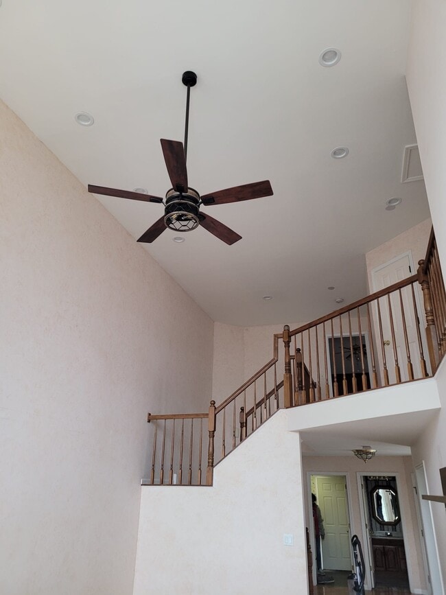 Building Photo - 920 Sweetflower Dr