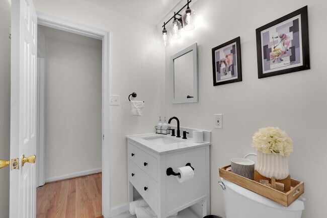 Building Photo - 506 M St NW