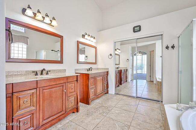 Building Photo - 11518 W Palm Brook Dr
