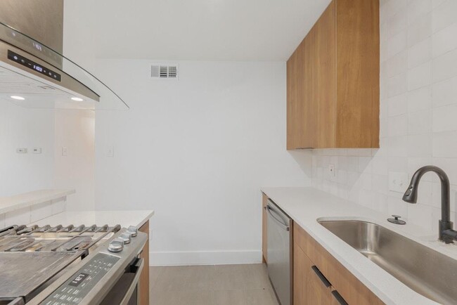 Building Photo - 7929 Gault St