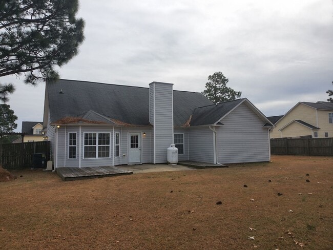 Building Photo - BEAUTIFUL 3 BEDROOM HOME!