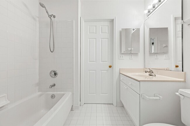 Building Photo - Move-In Ready 3-Bed Home in Villages at Ha...