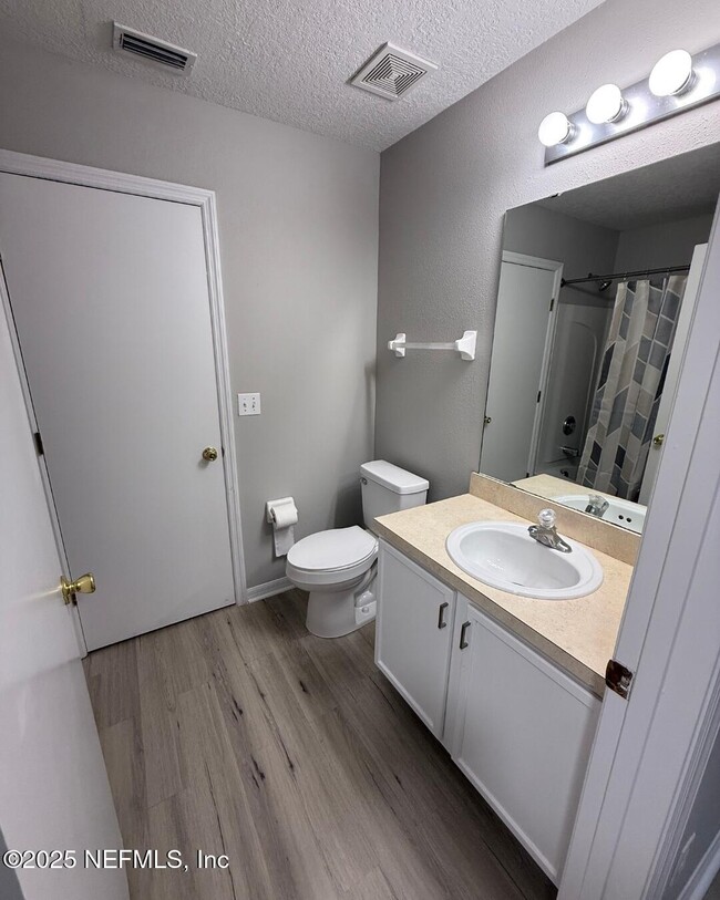 Building Photo - 718 Ginger Mill Dr