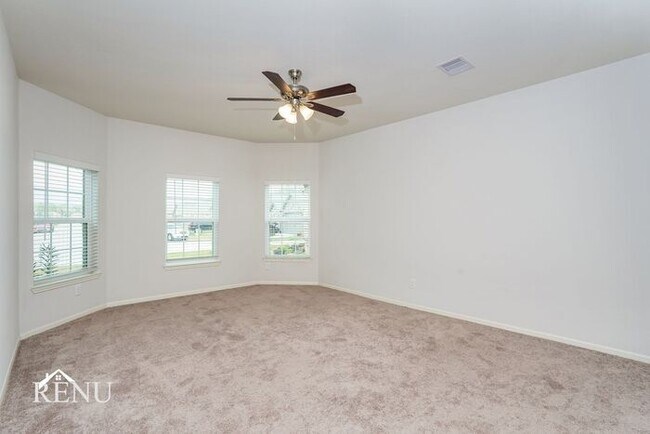 Building Photo - 25342 Shadowdale Dr