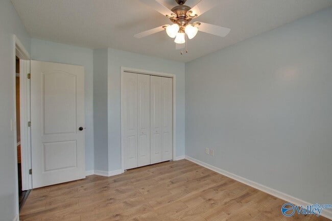 Building Photo - 115 Raptor Ct