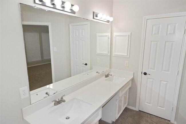 Building Photo - 21614 Brookchase Loop