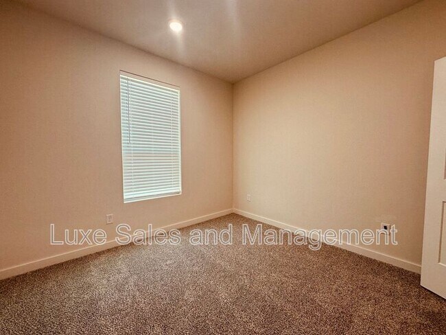Building Photo - 8301 NW 163rd Ter