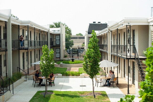 Building Photo - Courtyard @ Ironworks