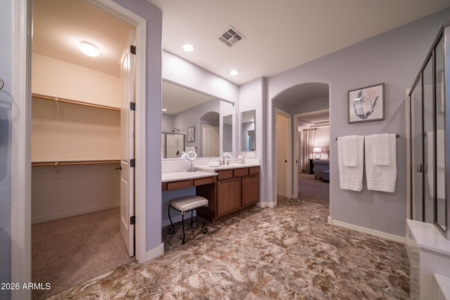 Building Photo - 2681 E Hampton Ln