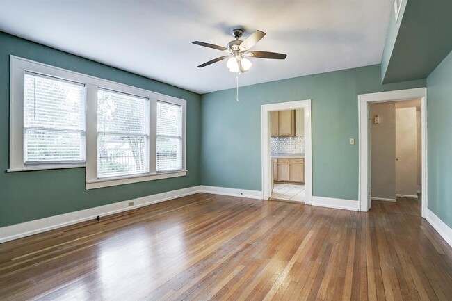 Building Photo - 418 Branard St