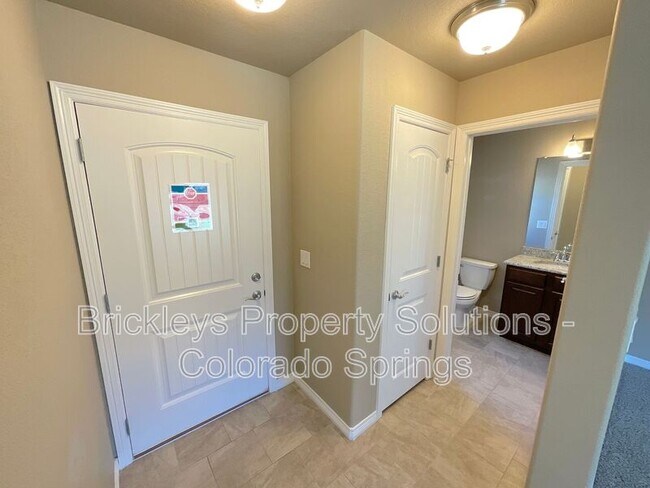 Building Photo - 6523 Lamine Dr