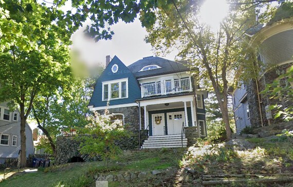 Building Photo - 10 Selkirk Rd