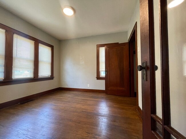 Building Photo - 3 Bedroom Home In Hammond With Central AIR