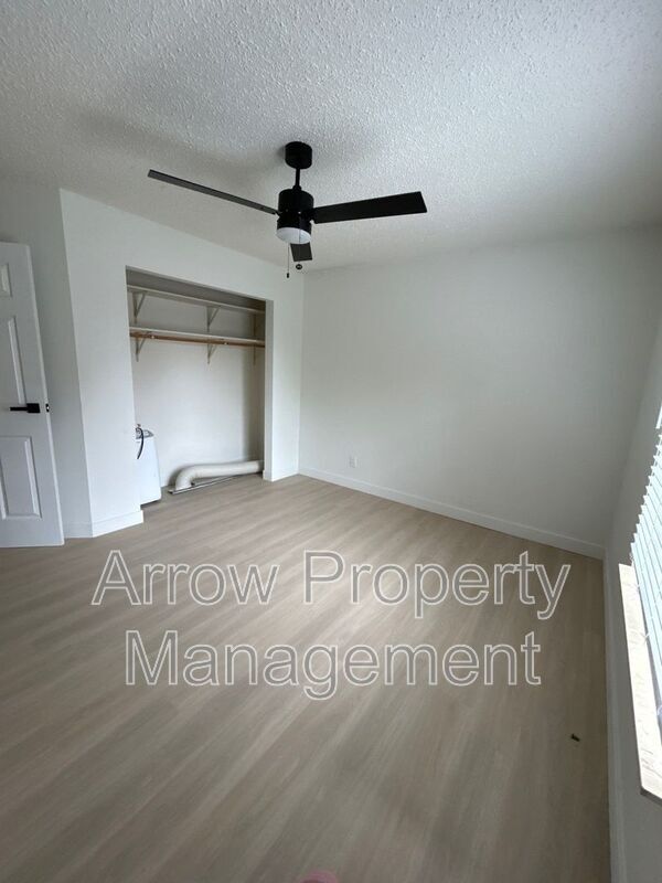 Building Photo - 205 E Arbor Ave