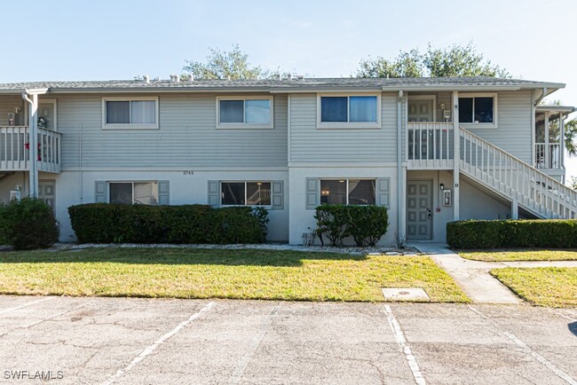 Building Photo - 5745 Foxlake Dr