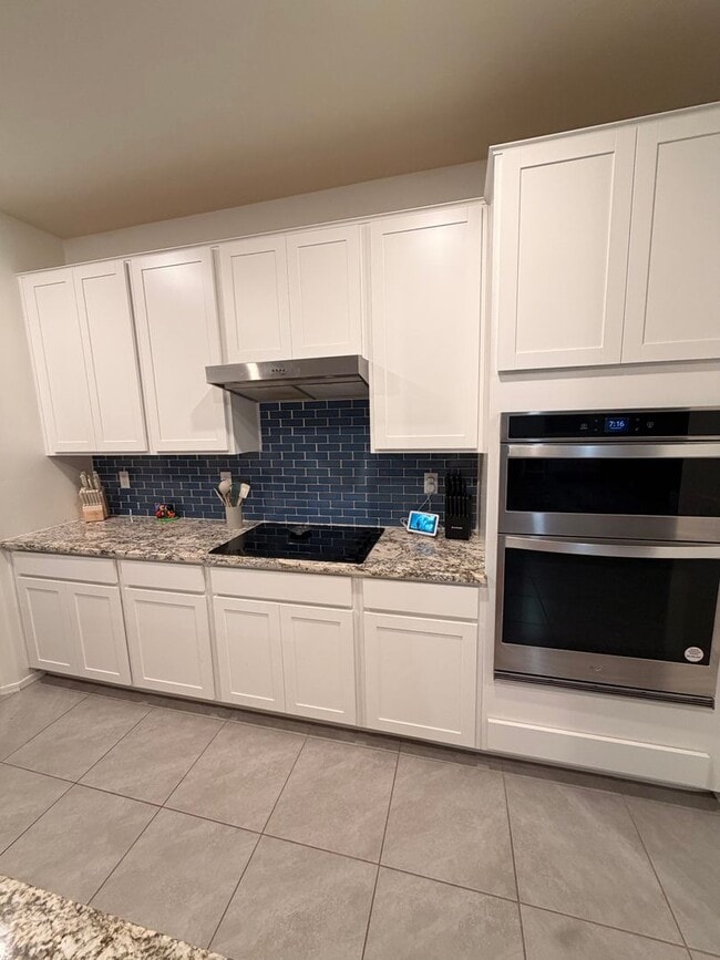 Building Photo - 9020 E Pantano Bluff Dr