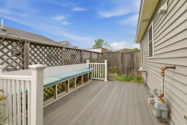 Building Photo - 6 Woolsey Rd