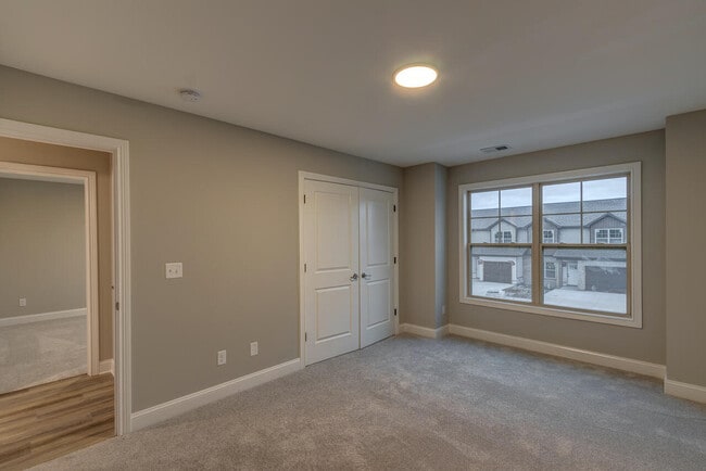 Building Photo - 122 Copperfield Way