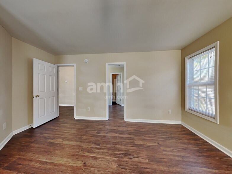 Building Photo - 815 Brookhannah Ct