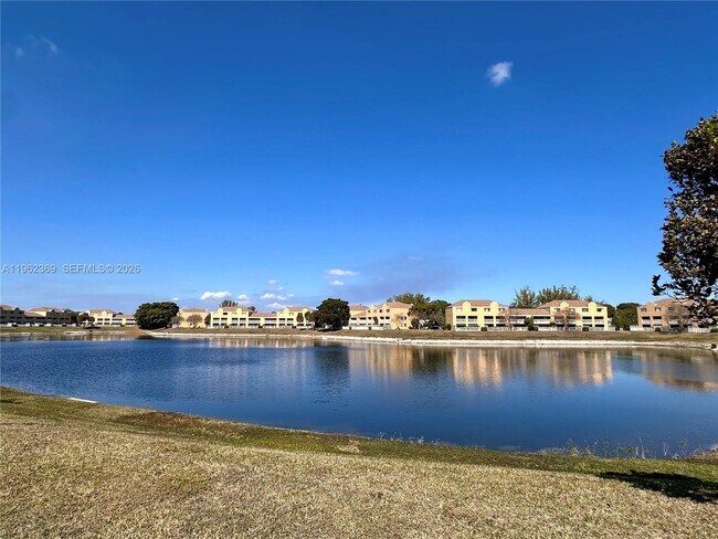 Building Photo - 5200 NW 31st Ave