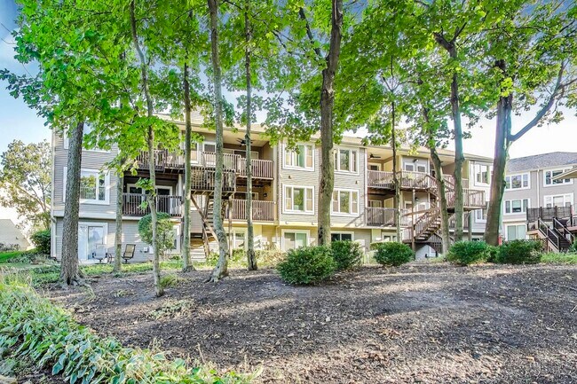 Building Photo - 534 River Front Cir