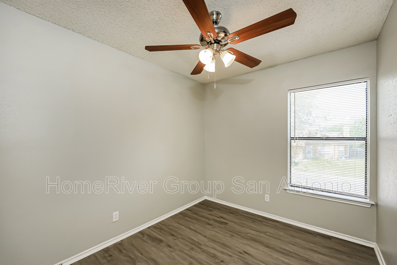 Building Photo - 8714 Ridge Mile Dr