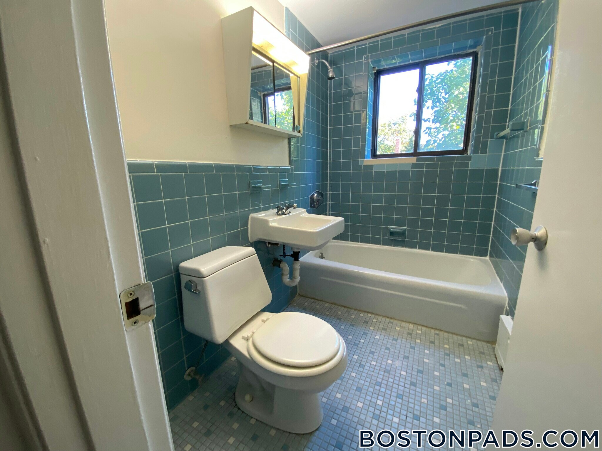 Building Photo - 15 Chester St