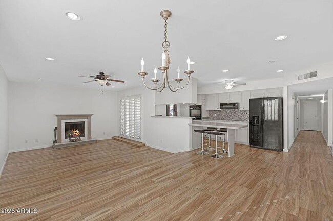 Building Photo - 2137 E Apollo Ave