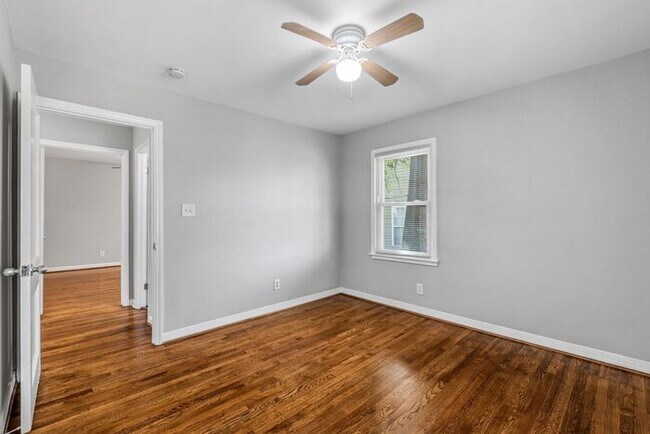 Building Photo - Updated Home with Hardwood Floors, LR & De...