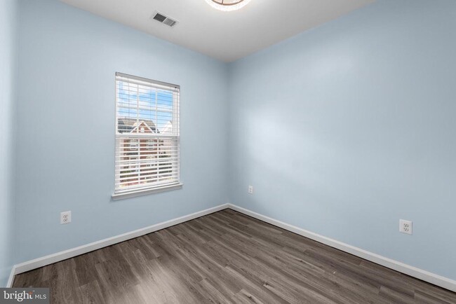 Building Photo - 4559 Tinder Box Cir