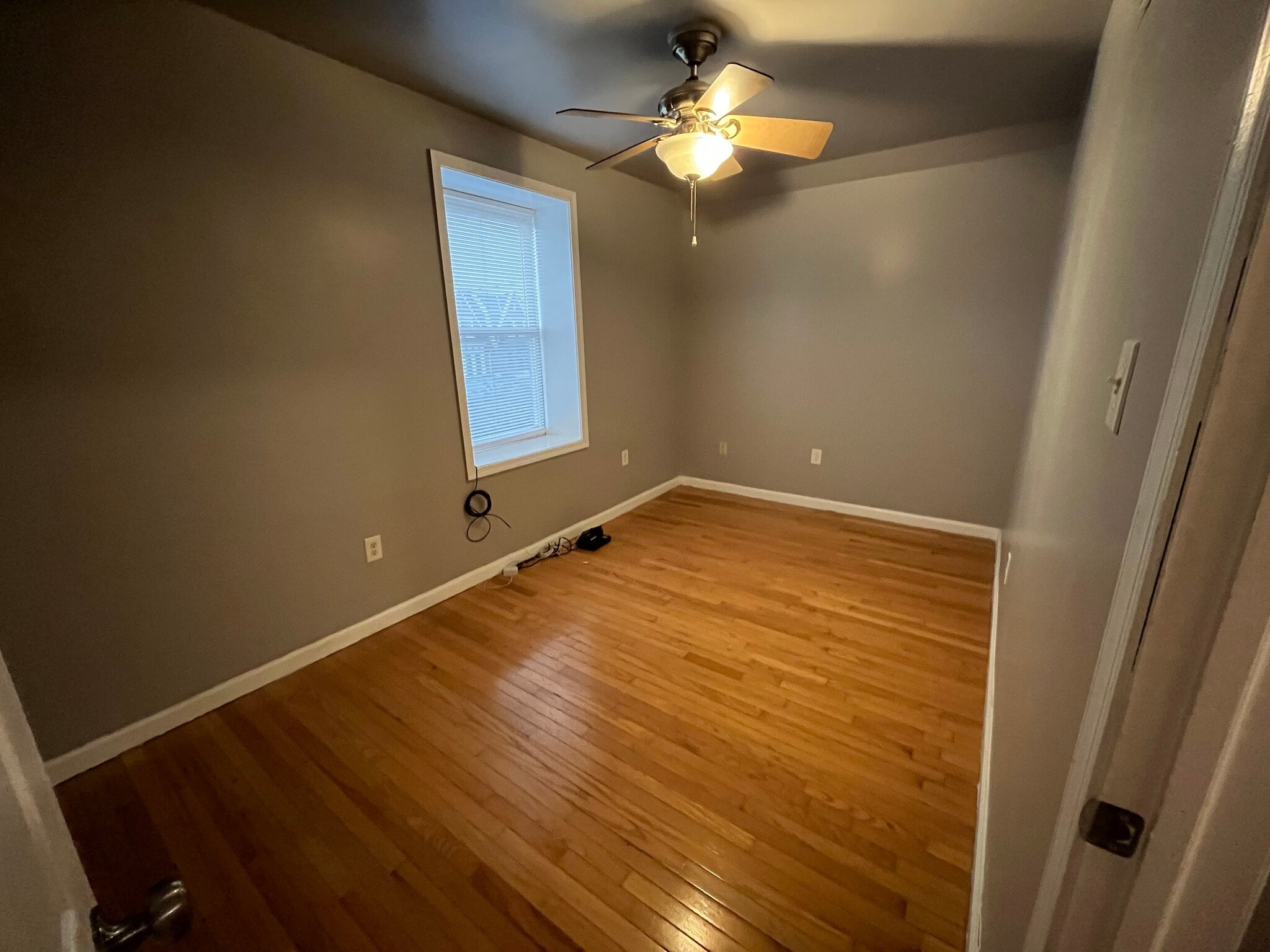 Front Bedroom - 4900 Walton Ave