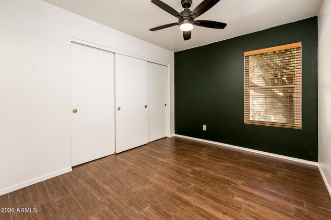 Building Photo - 2926 E Brookwood Ct