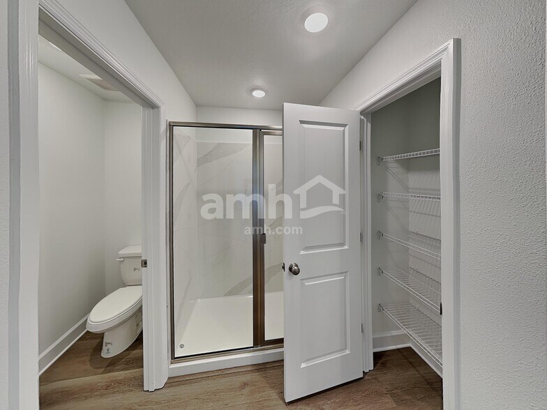 Building Photo - 16536 Cheyanne Ct